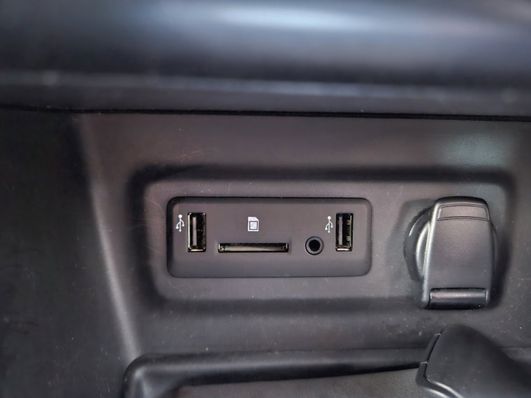 Vehicle Image 26