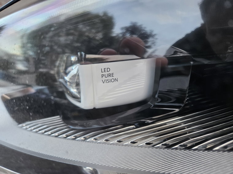 Vehicle Image 11