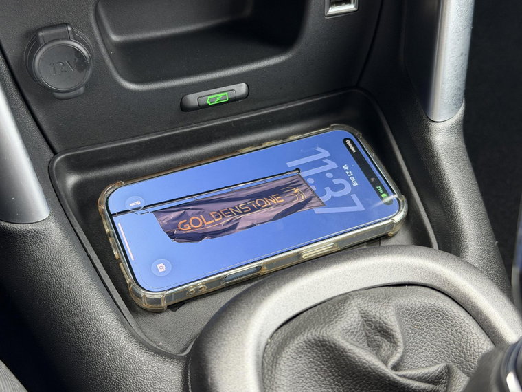 Vehicle Image 13
