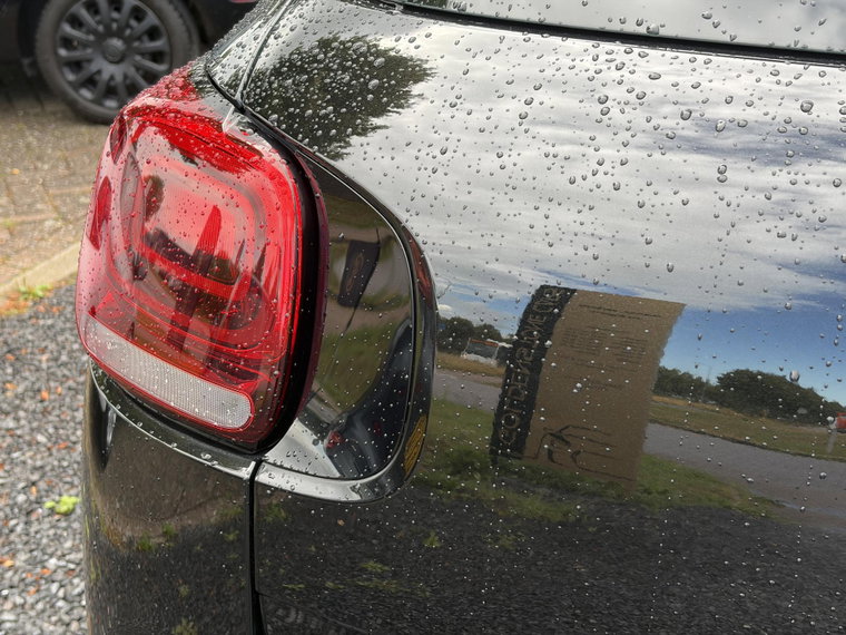 Vehicle Image 37