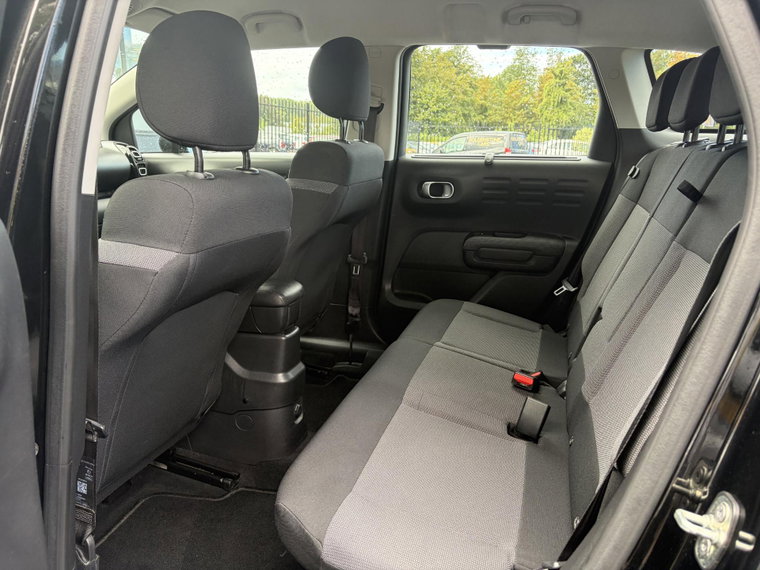 Vehicle Image 11