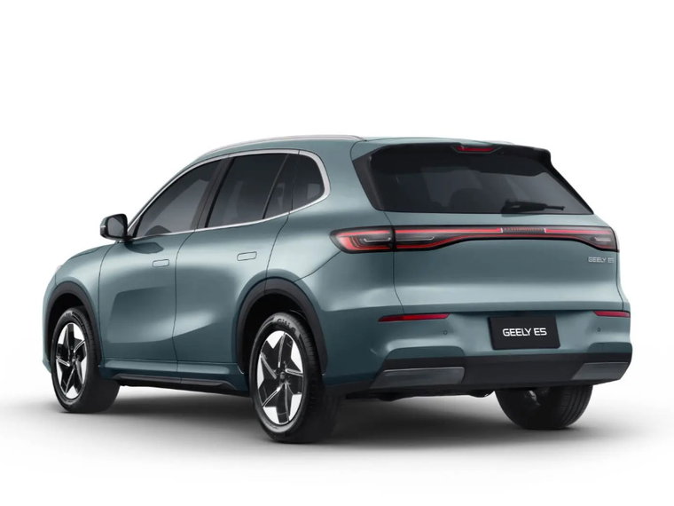 Vehicle Image 4