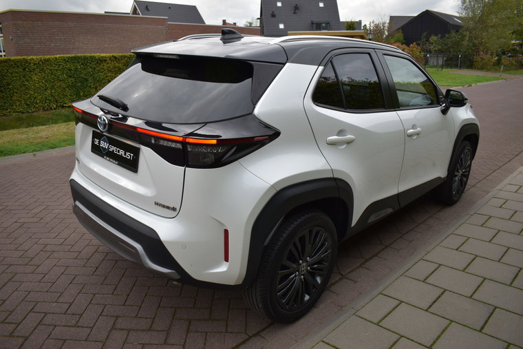 Vehicle Image 9