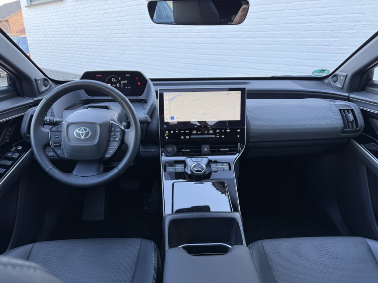 Vehicle Image 11