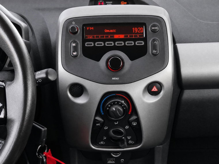 Vehicle Image 15