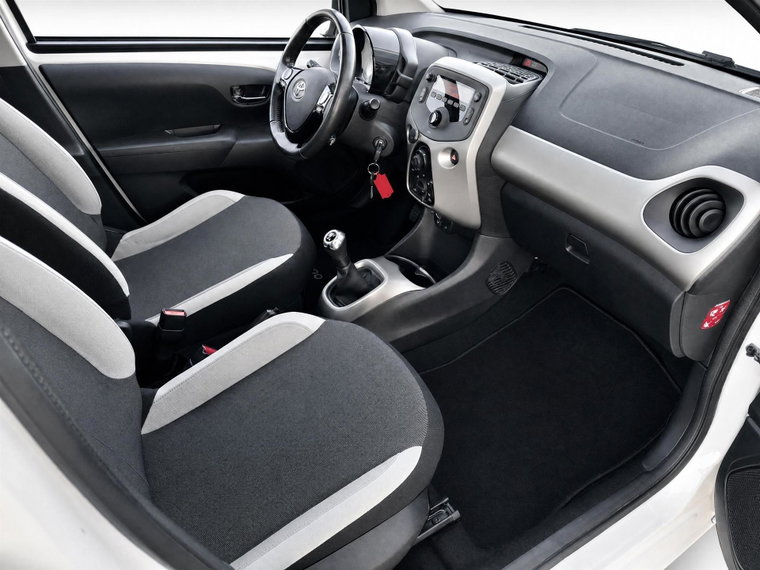 Vehicle Image 11