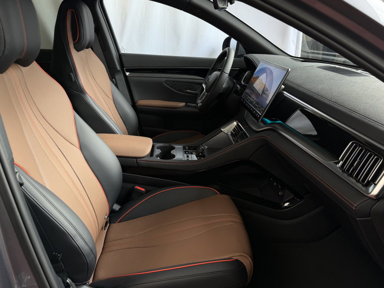 Vehicle Image 35