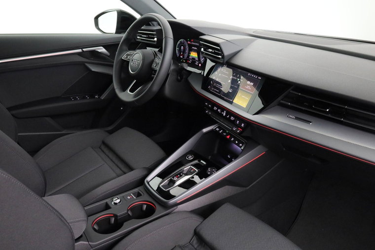 Vehicle Image 38