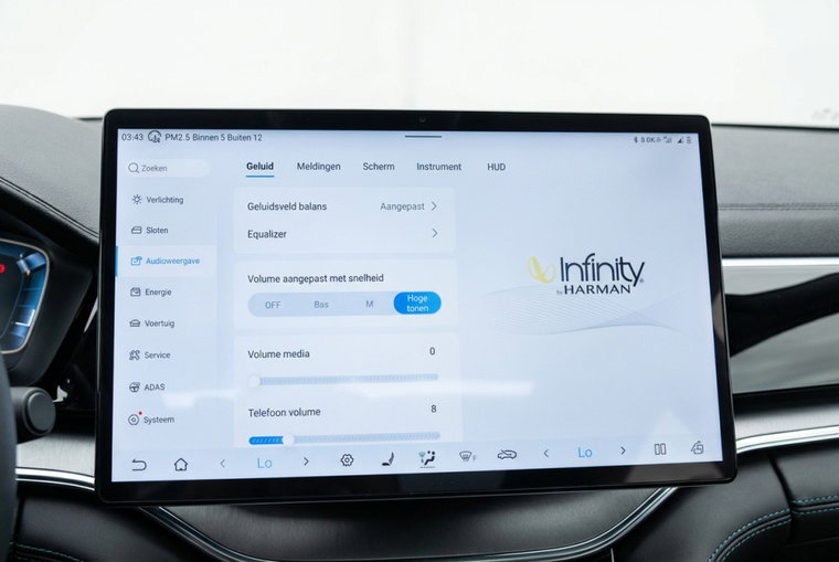 Vehicle Image 26