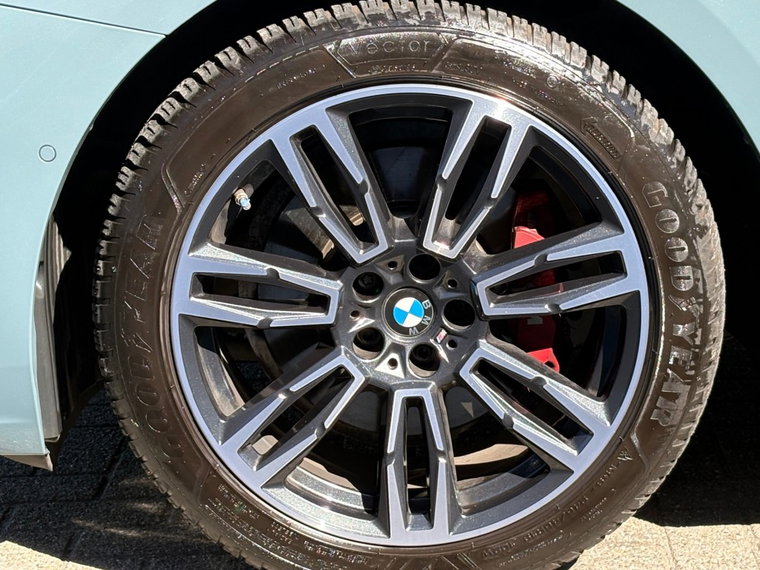 Vehicle Image 35