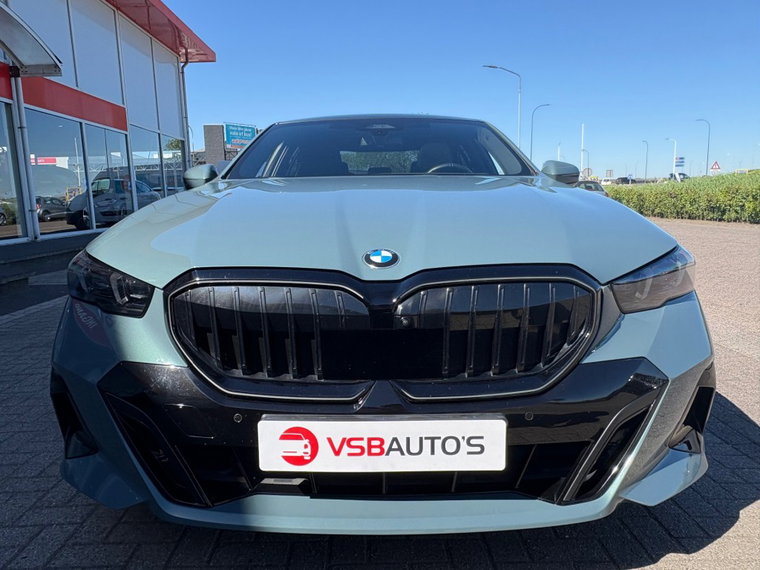 Vehicle Image 37