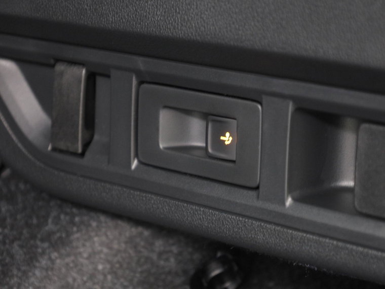 Vehicle Image 40