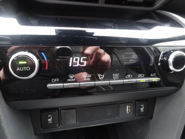 Vehicle Image 34