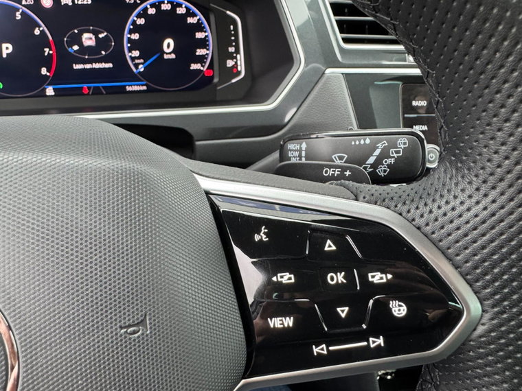 Vehicle Image 29