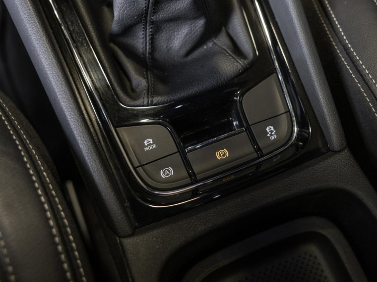 Vehicle Image 38