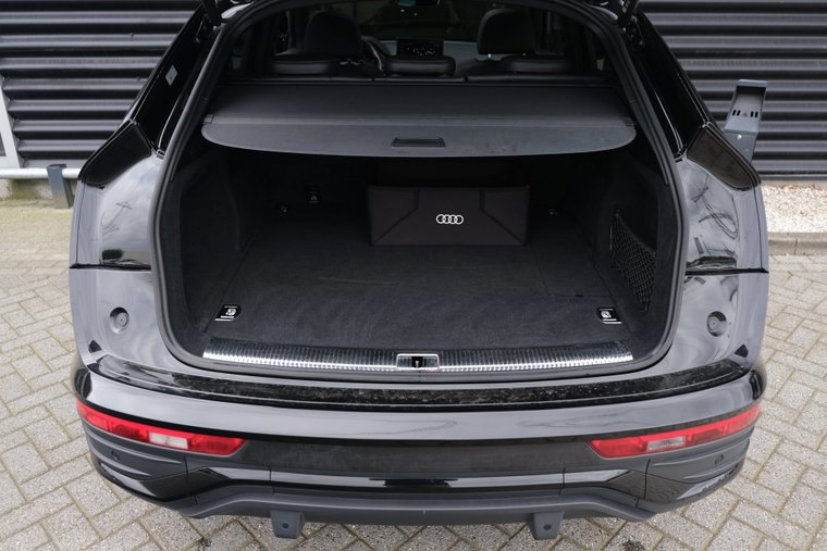 Vehicle Image 32