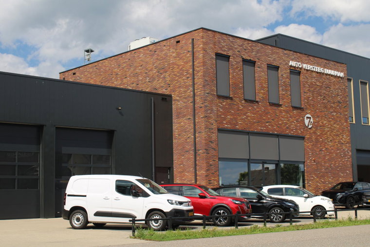Vehicle Image 30