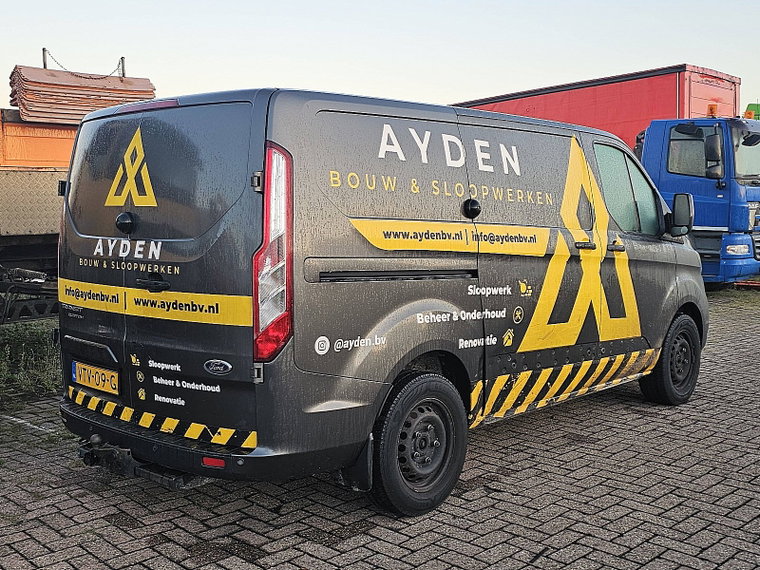Vehicle Image 3