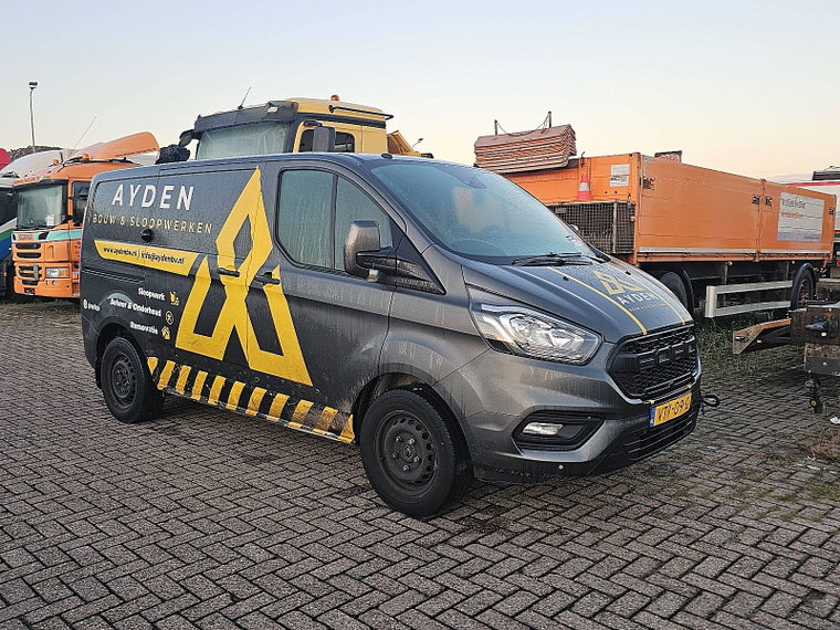 Vehicle Image 5