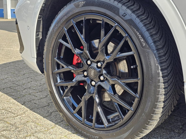 Vehicle Image 38