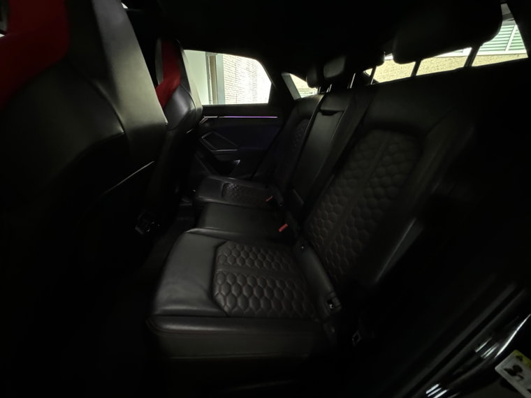 Vehicle Image 33