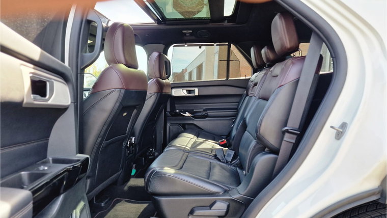 Vehicle Image 21