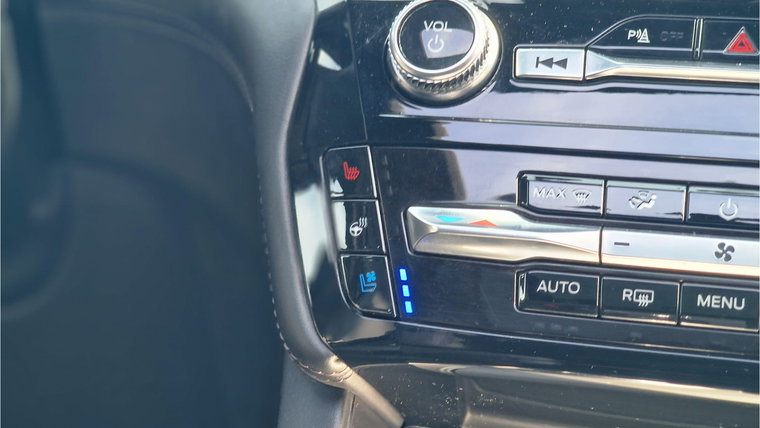 Vehicle Image 35