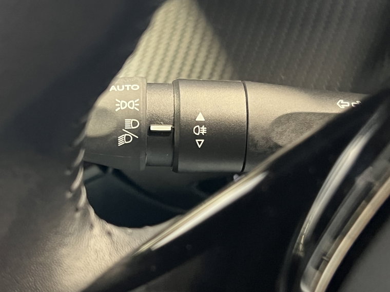 Vehicle Image 28
