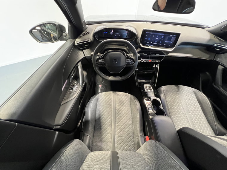 Vehicle Image 35
