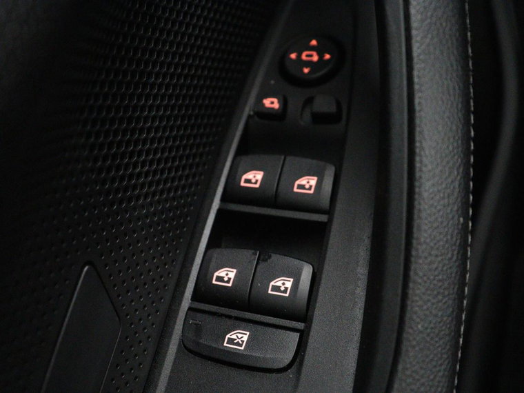 Vehicle Image 39