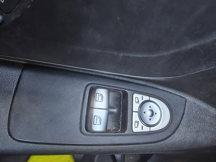 Vehicle Image 29