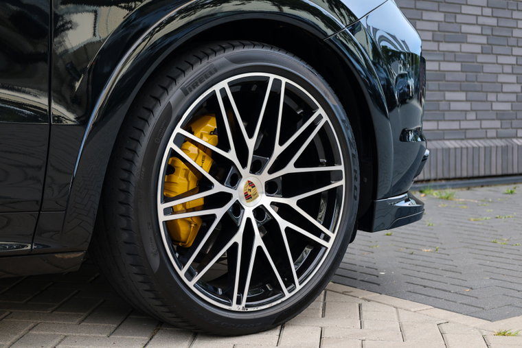 Vehicle Image 21