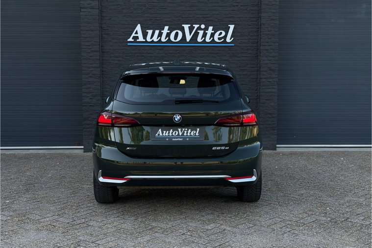 Vehicle Image 24