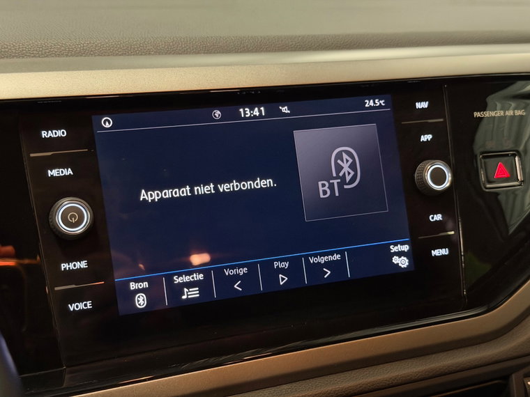 Vehicle Image 23
