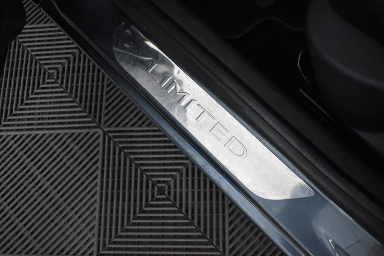 Vehicle Image 31