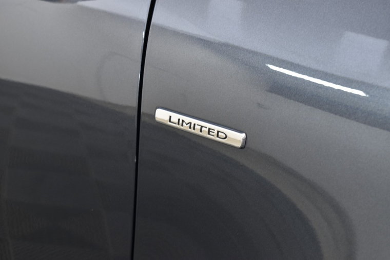 Vehicle Image 36