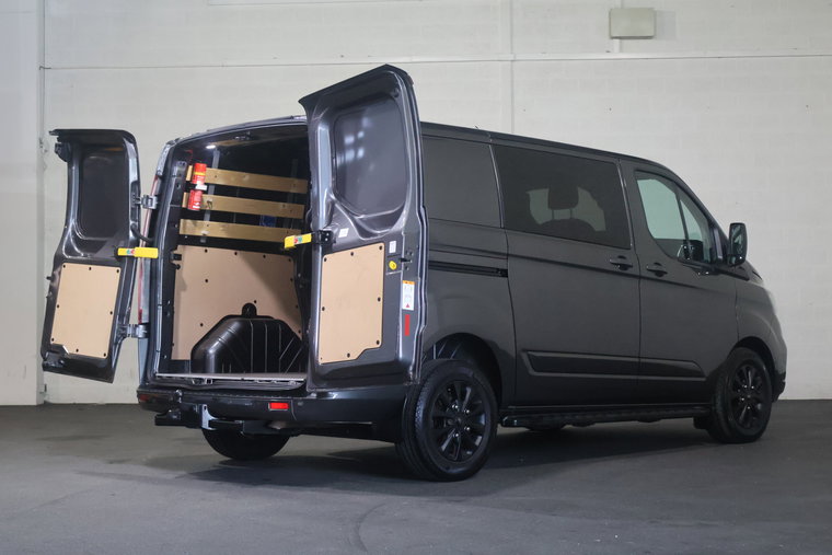Vehicle Image 10