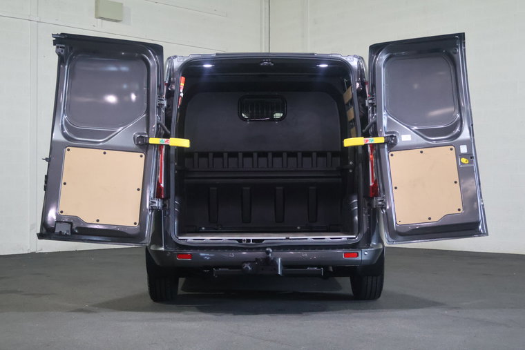 Vehicle Image 11