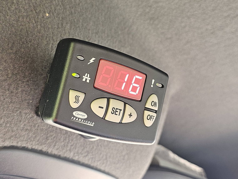 Vehicle Image 13