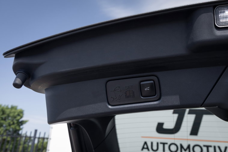 Vehicle Image 35