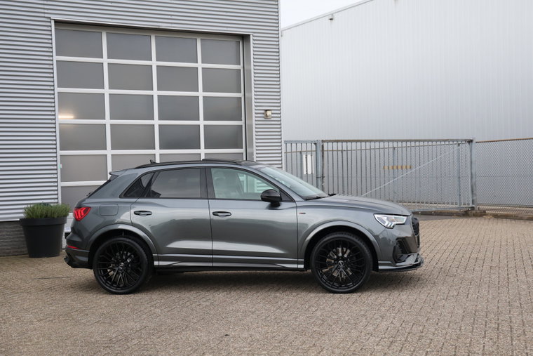 Vehicle Image 23