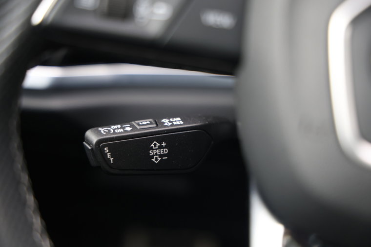 Vehicle Image 38