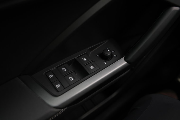 Vehicle Image 42