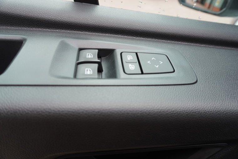 Vehicle Image 27
