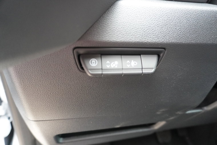 Vehicle Image 28