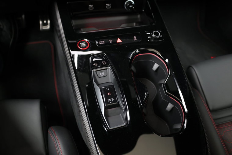Vehicle Image 33