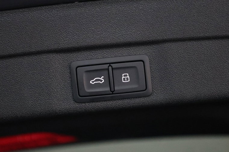 Vehicle Image 40