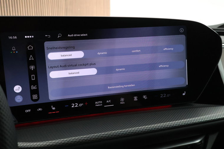 Vehicle Image 45