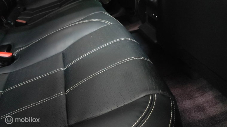 Vehicle Image 33