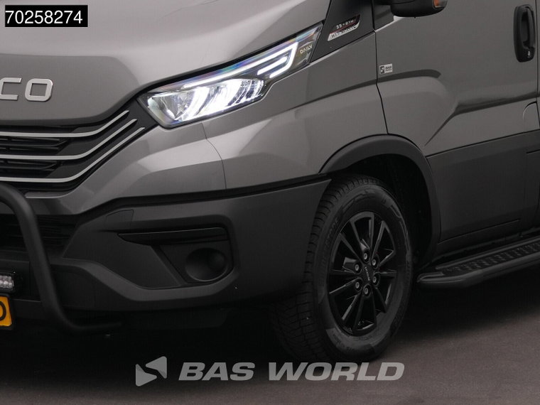 Vehicle Image 37